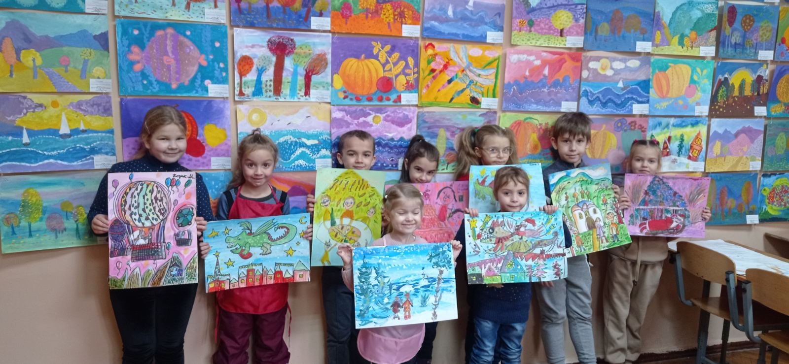 Юные художники Изостудии «Маленький творец» приняли участие  в V Всероссийском изобразительном диктанте.